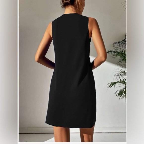 Little Black Dress - Picture 3 of 7